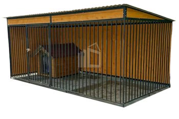 Hundezwinger 4x2m – Windschutz – Wände mit Holz verkleidet – Dach mit Gefälle nach hinten – GP405